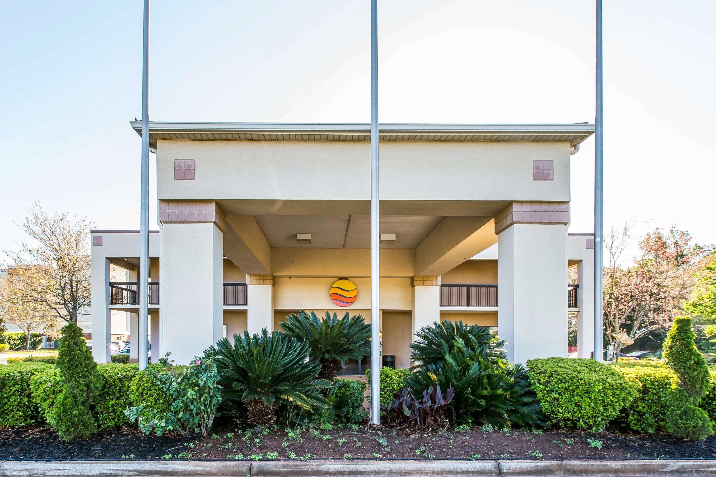Hotel Clarion Pointe Forsyth I-75 Exterior foto