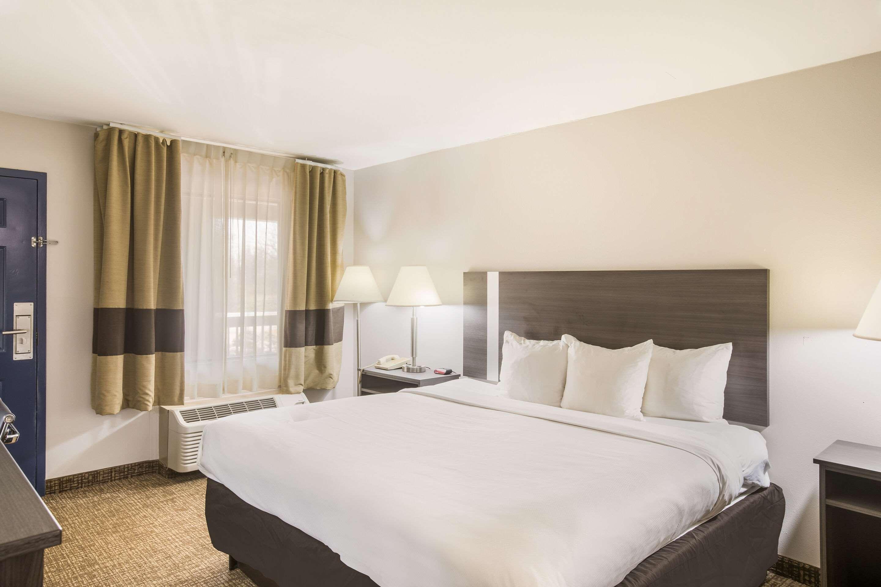 Hotel Clarion Pointe Forsyth I-75 Exterior foto
