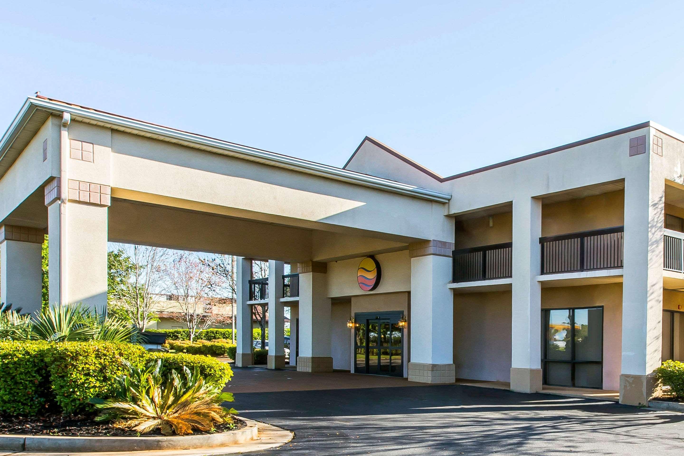 Hotel Clarion Pointe Forsyth I-75 Exterior foto