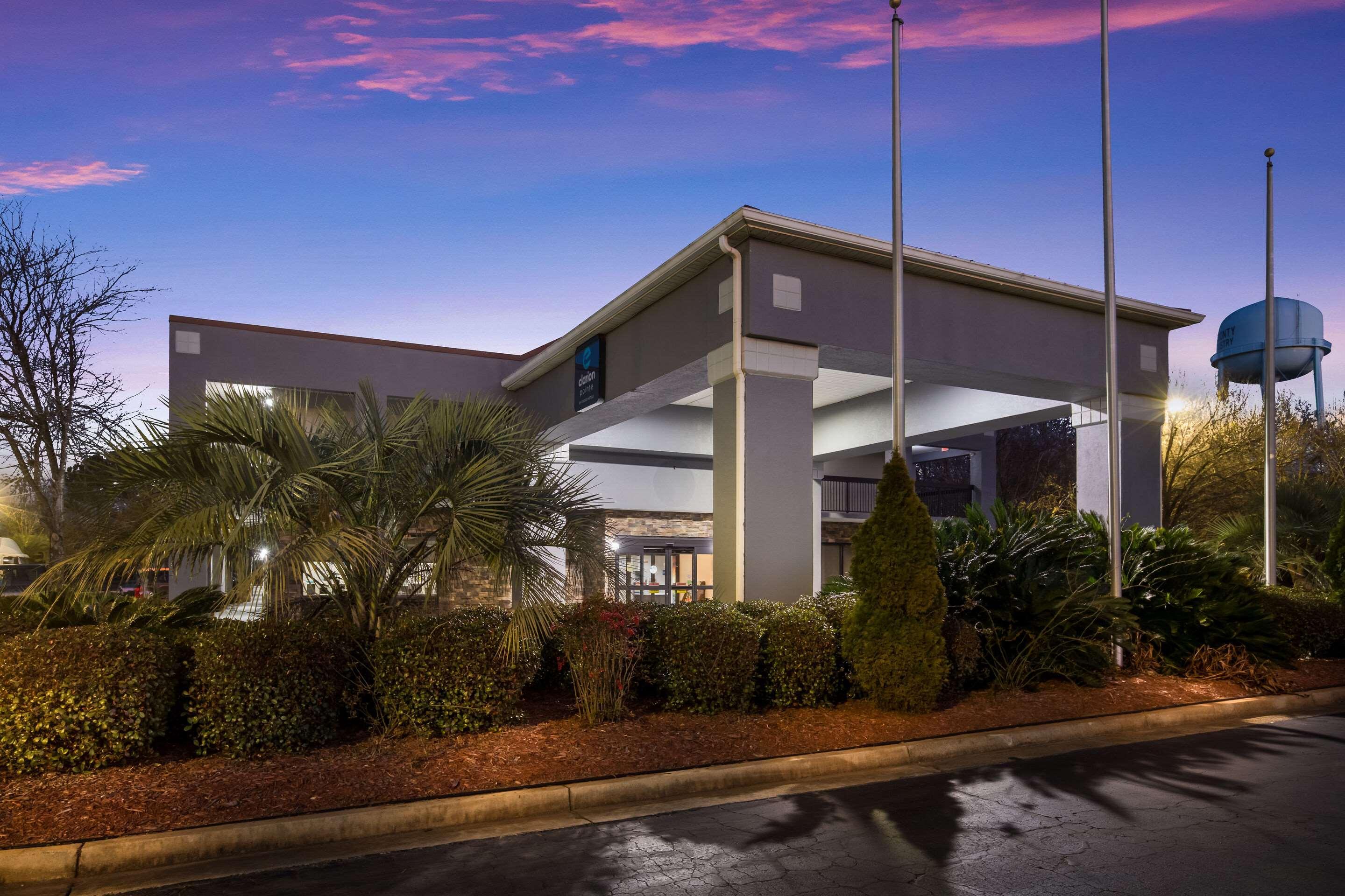 Hotel Clarion Pointe Forsyth I-75 Exterior foto
